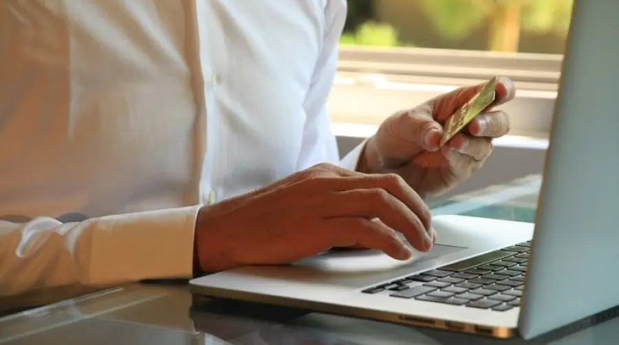 Come pagare le bollette luce e gas online o tramite APP