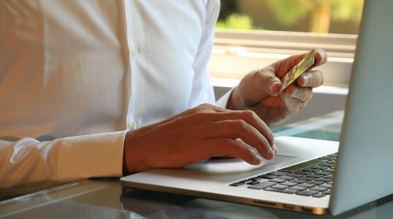 Come pagare le bollette luce e gas online o tramite APP